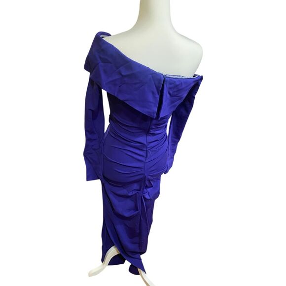 Nicole Miller Structured Off Shoulder Gown Size 8 $495 MSRP - Picture 7 of 8